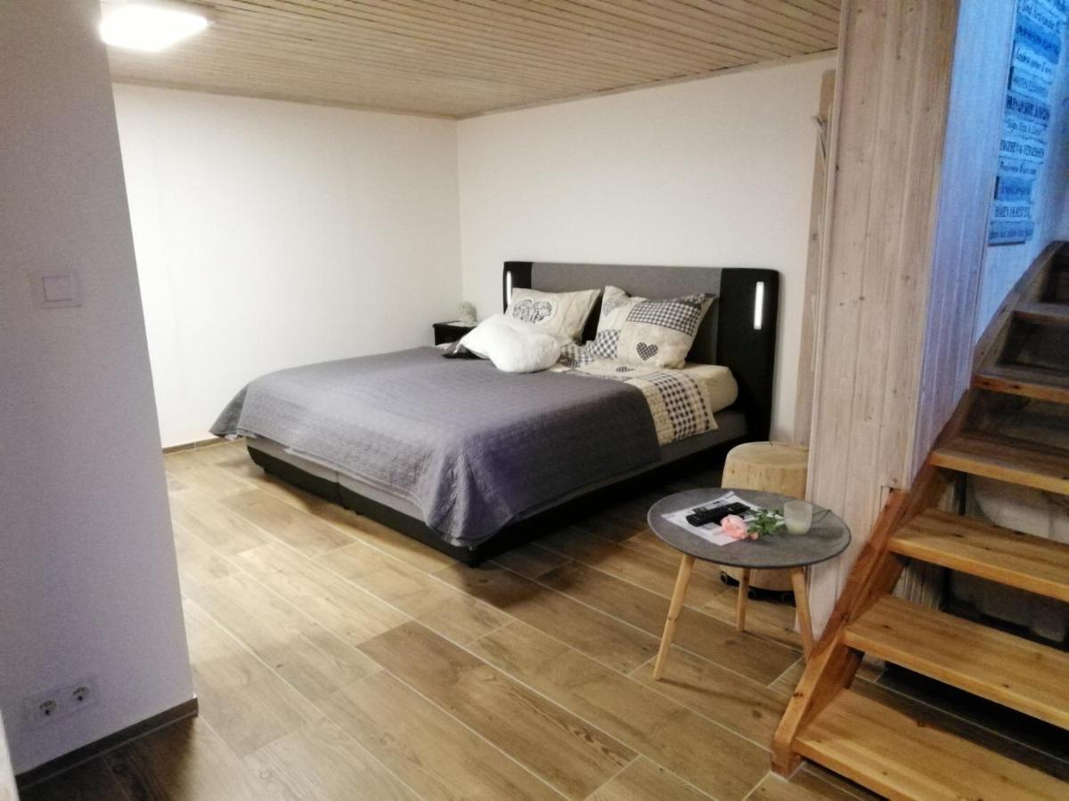 Ferienwohnung Blockhaus Juka Vinningen Extérieur photo